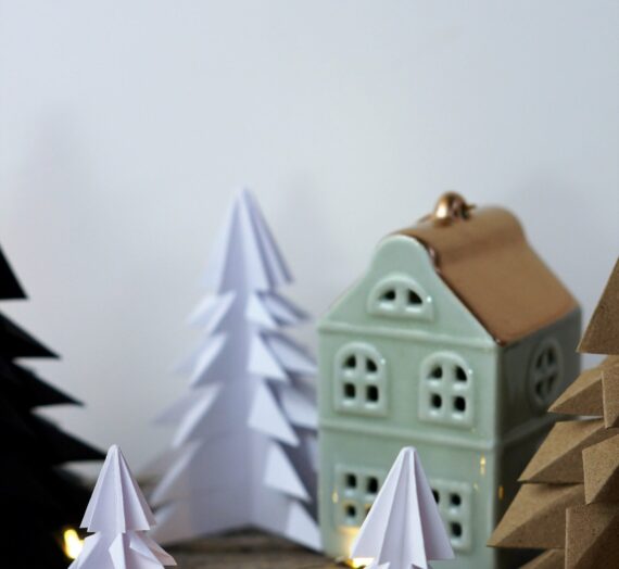 Weihnachtliche Tannenbäumchen aus Papier